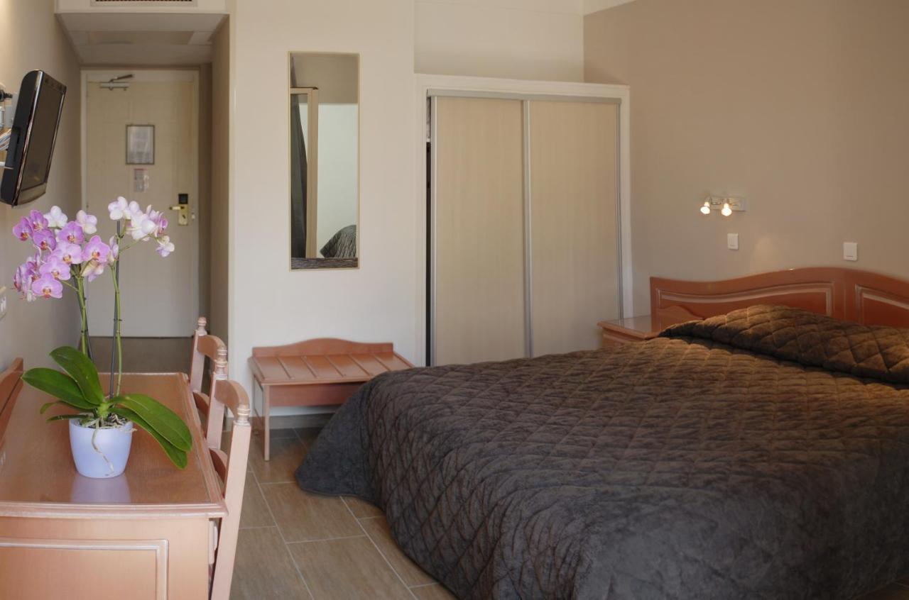 Hotel Les Eucalyptus Porto Pollo Exterior photo